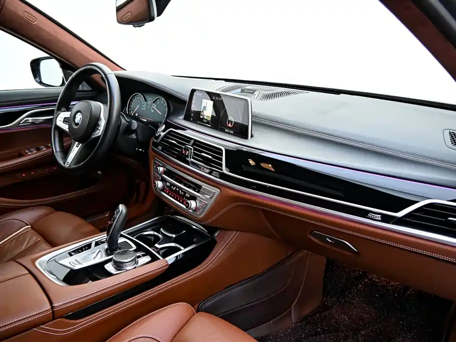 BMW 7 Series 2018 740Li xDrive Exclusive M Sports Package купить на сайте DeffCars
