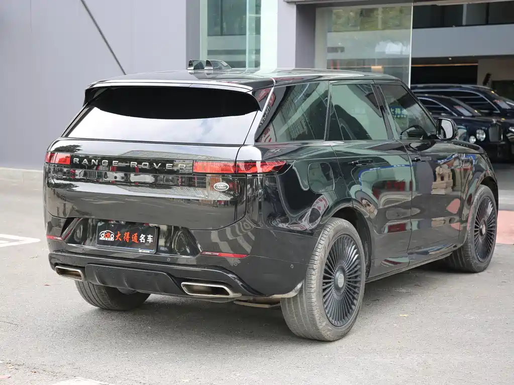 Range Rover Sport 2023 400PS Dynamic SE купить на сайте DeffCars