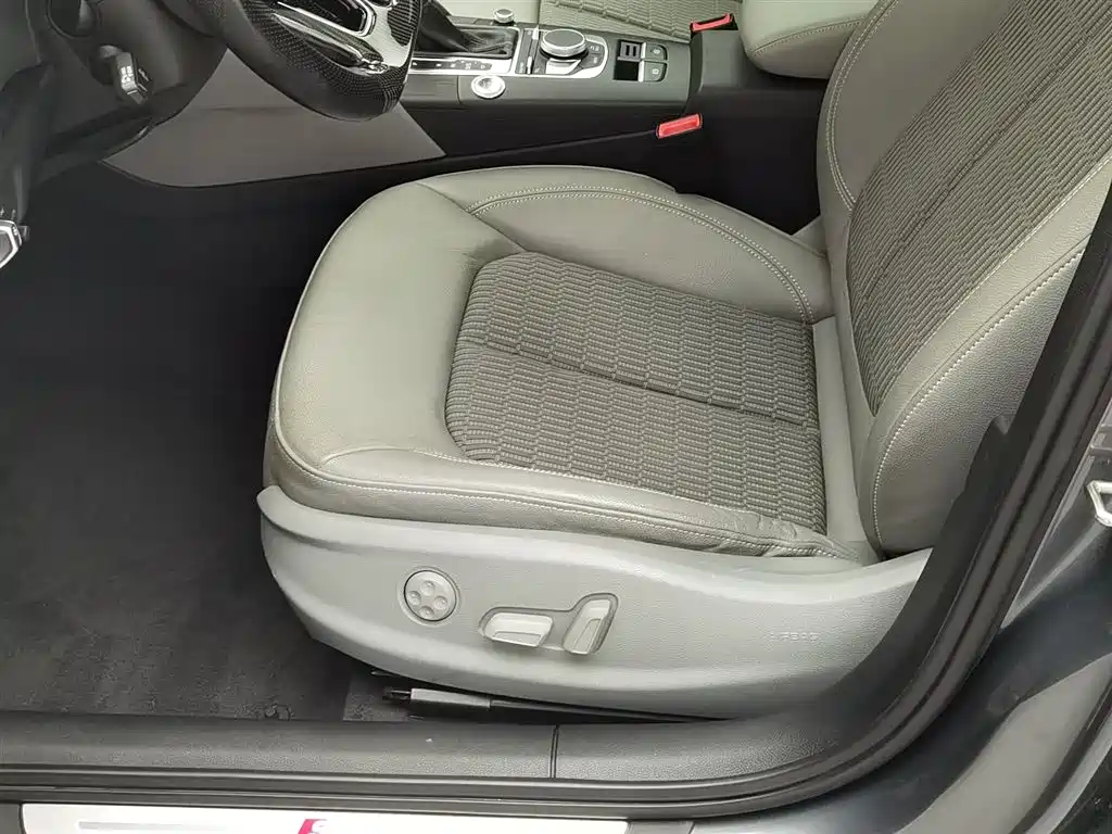 Audi A3 2020 Sportback 35 TFSI Fashion Type National VI купить на сайте DeffCars