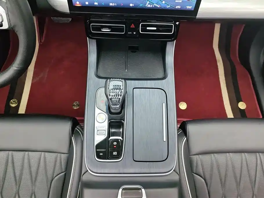 Trumpchi GS8 2025 Pilot Series 2.0TGDI two-wheel drive luxury version 5 seats купить на сайте DeffCars