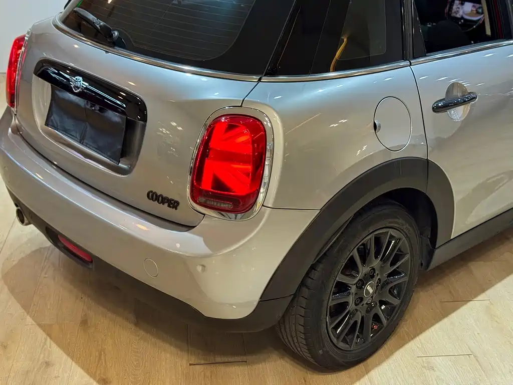 MINI 2019 1.5T COOPER Classic Five-Door Edition купить на сайте DeffCars