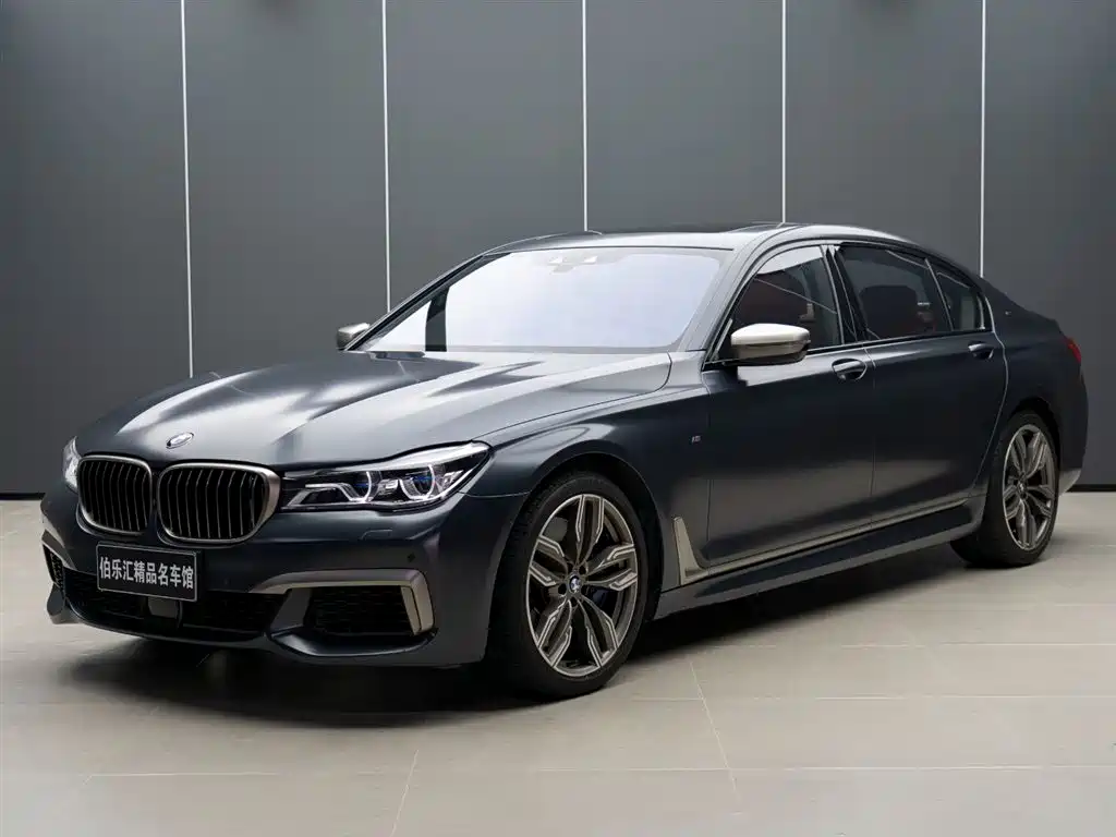 BMW 7 Series 2018 M760Li xDrive купить на сайте DeffCars