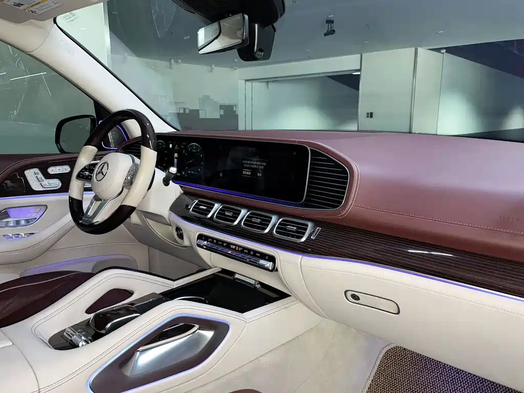 Maybach GLS 2021 GLS 600 4MATIC Gift Edition купить на сайте DeffCars