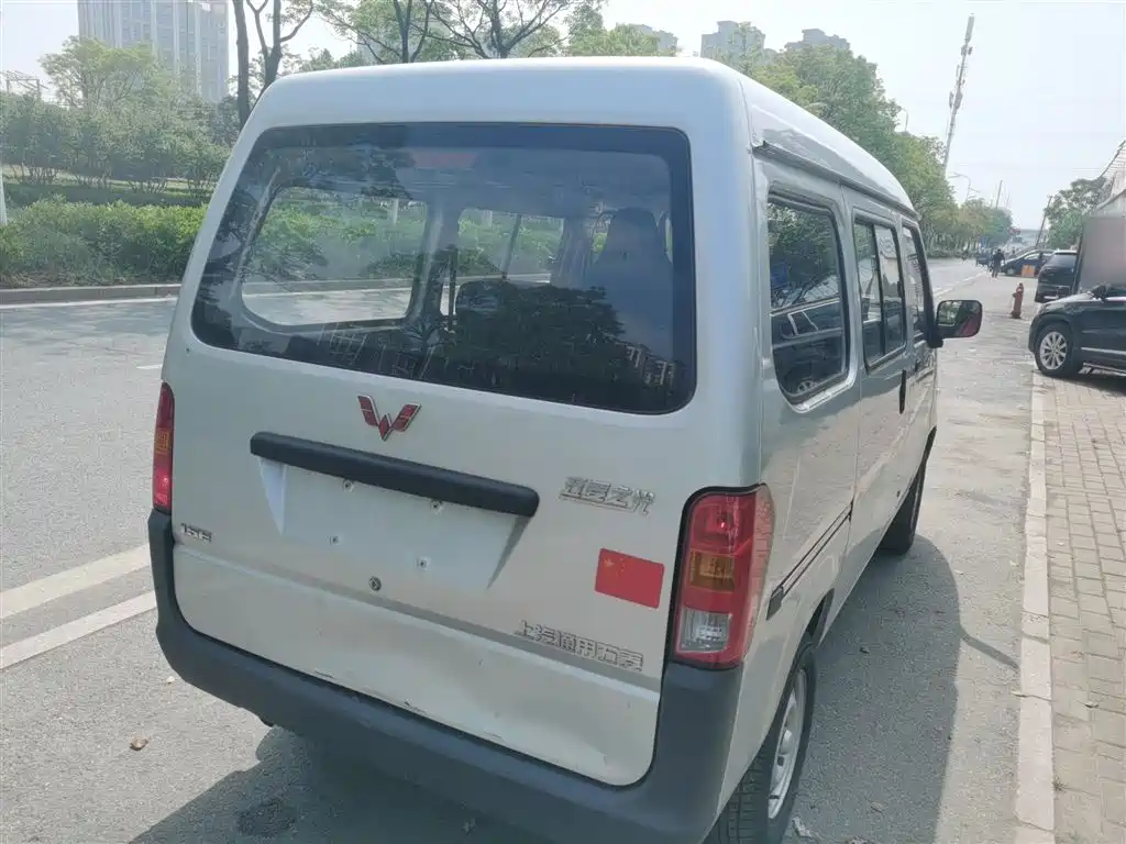 Wuling Light 2023 1.5L practical 5/7 seats купить на сайте DeffCars