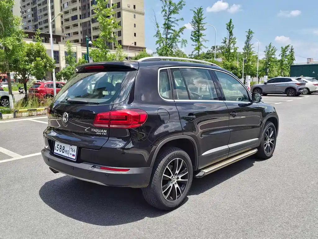 Tiguan 2015 1.8TSI automatic two-wheel drive luxury model купить на сайте DeffCars