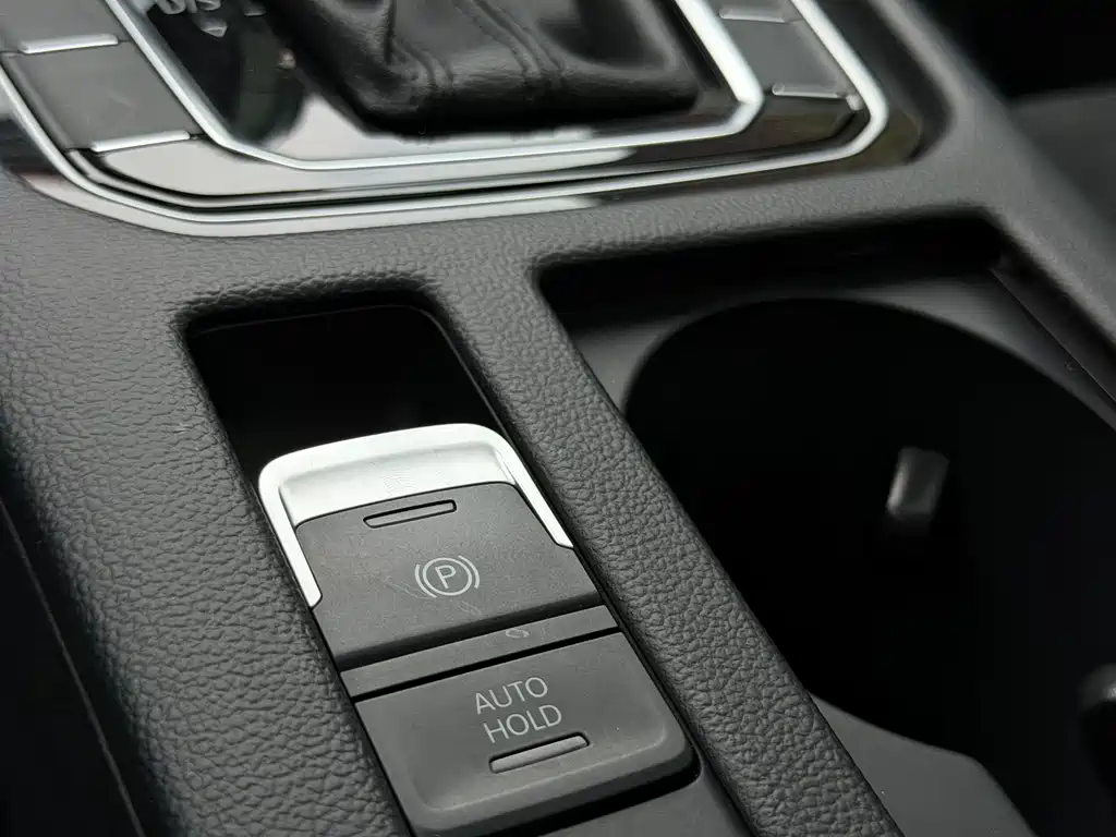 FAW-Volkswagen CC 2020 330TSI Huayan Edition National VI купить на сайте DeffCars