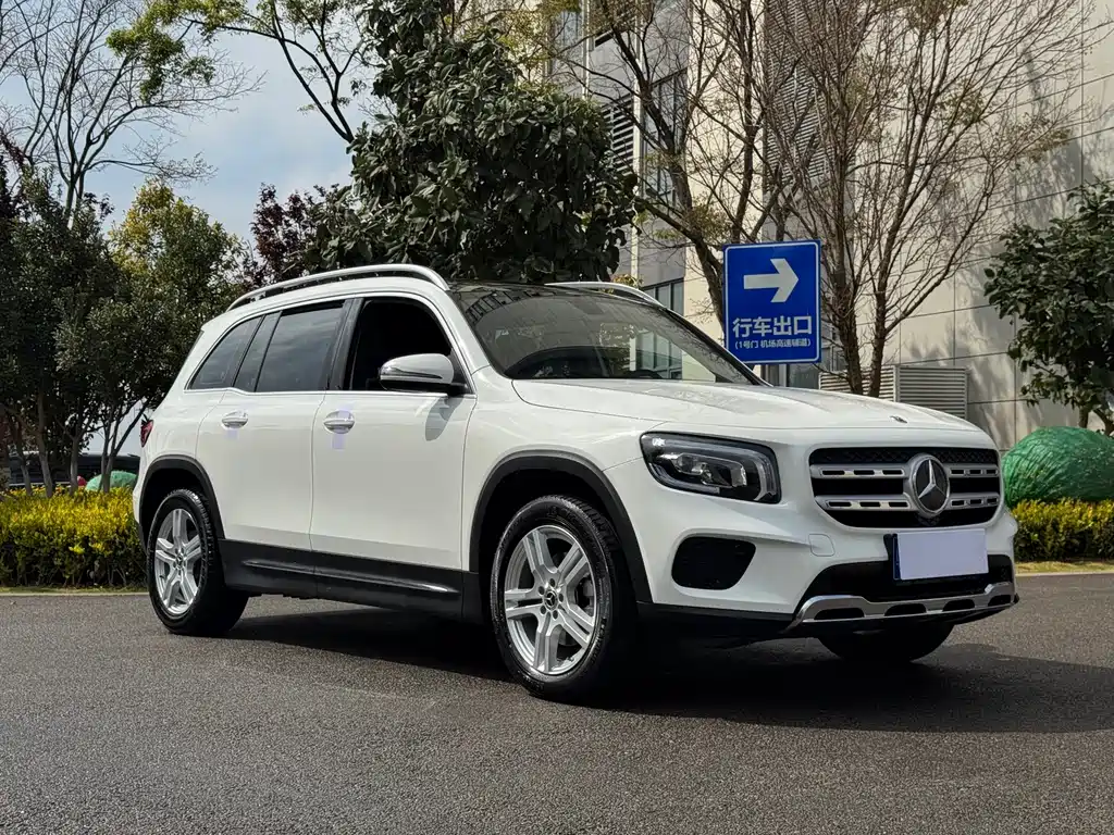 Mercedes-Benz GLB 2023 GLB 200 Dynamic купить на сайте DeffCars