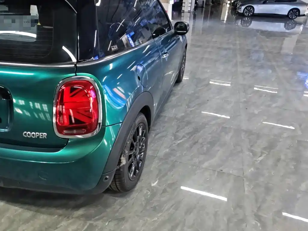 MINI 2019 1.5T COOPER Classic купить на сайте DeffCars