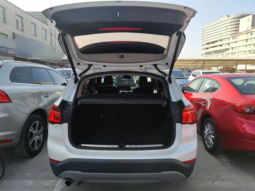 BMW X1 2016 sDrive18Li Fashion Model купить на сайте DeffCars