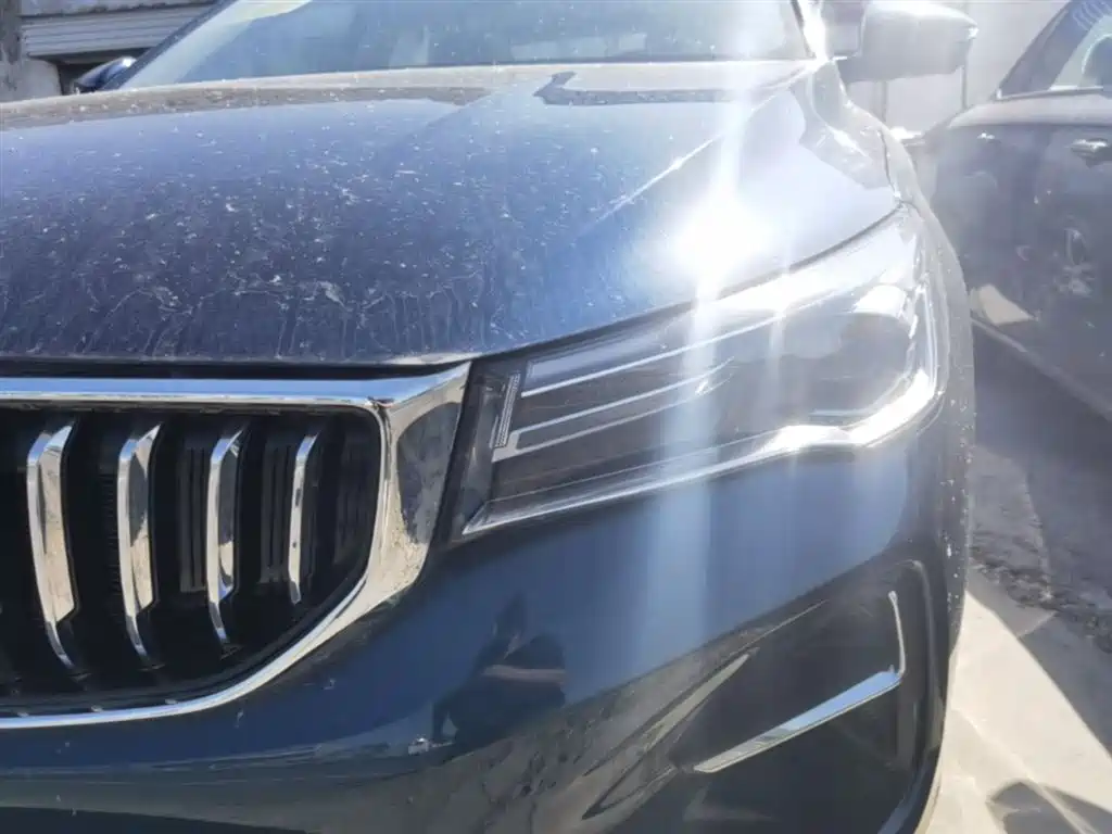 Emgrand 2026 4 million commemorative model 1.5L CVT transcendent type купить на сайте DeffCars
