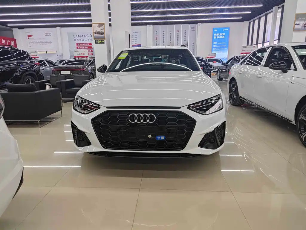 Audi A4L 2025 model 2 million Yuexiang version 40 TFSI luxury and dynamic model купить на сайте DeffCars