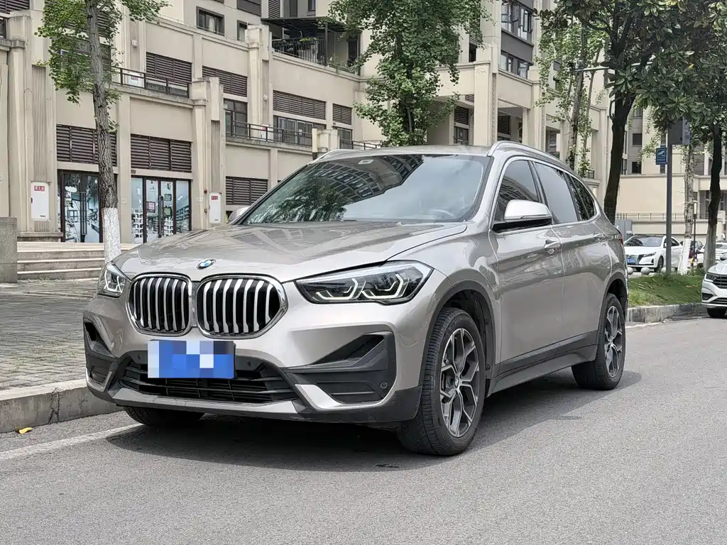 BMW X1 2022 sDrive25Li Leading Model купить на сайте DeffCars