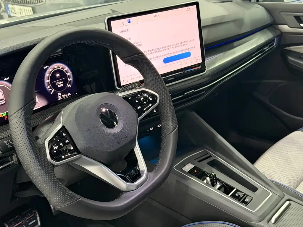 Golf 2025 facelift 300TSI R-Line купить на сайте DeffCars