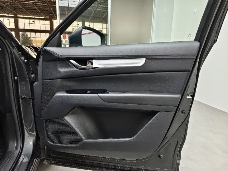 Mazda CX-5 2025 2.0L automatic two-wheel drive smart model купить на сайте DeffCars