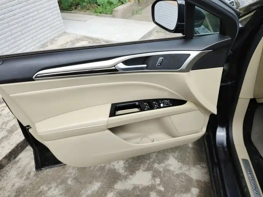 Mondeo 2013 2.0L GTDi200 Fashion Model купить на сайте DeffCars