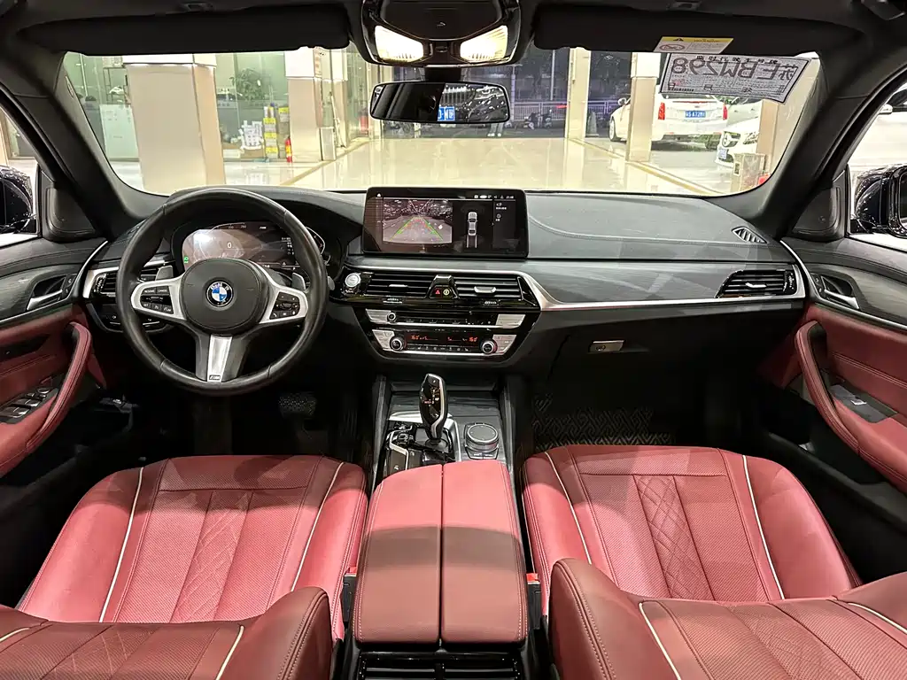 BMW 5 Series 2022 530Li Leading M Sports Package купить на сайте DeffCars