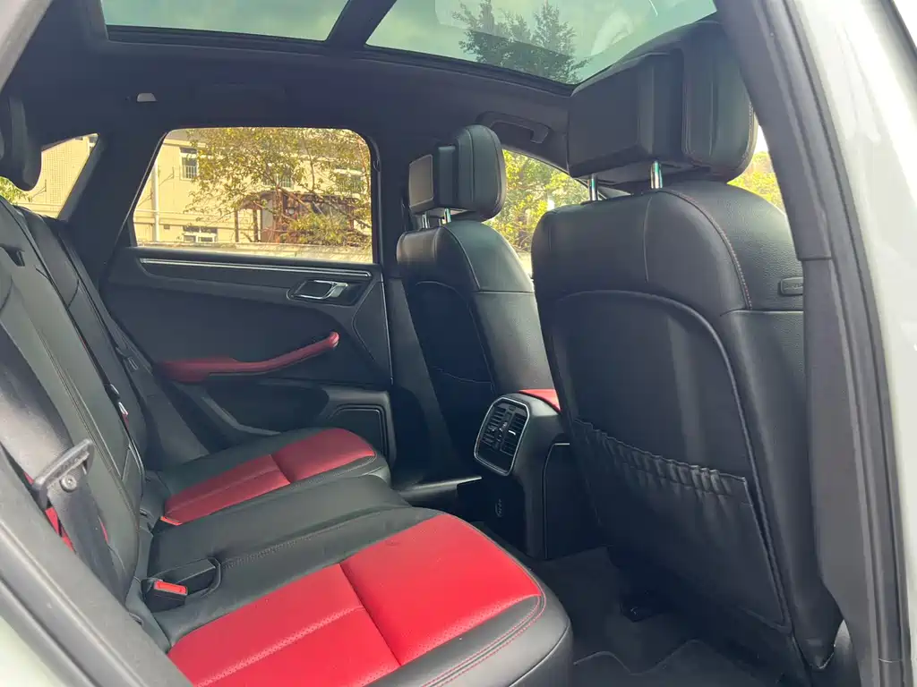 Macan 2017 Macan 2.0T купить на сайте DeffCars