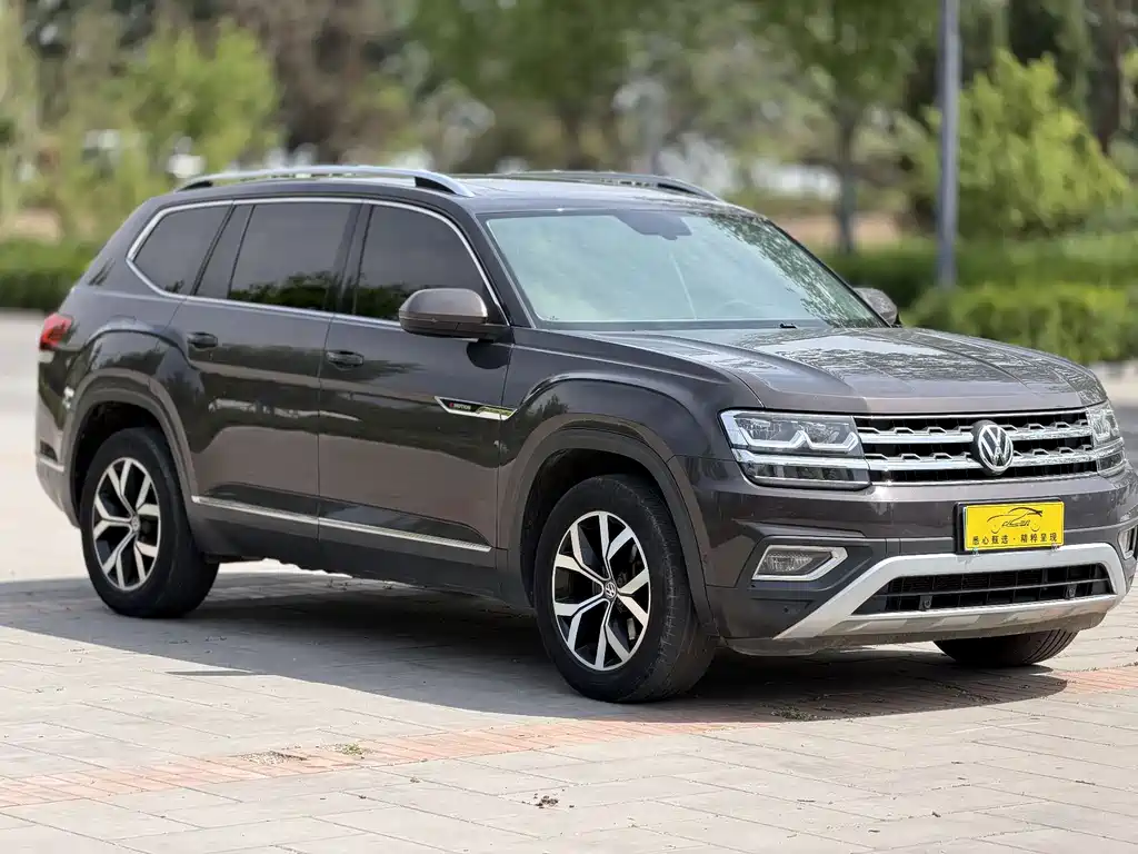 Touron 2017 380TSI four-wheel drive luxury version купить на сайте DeffCars