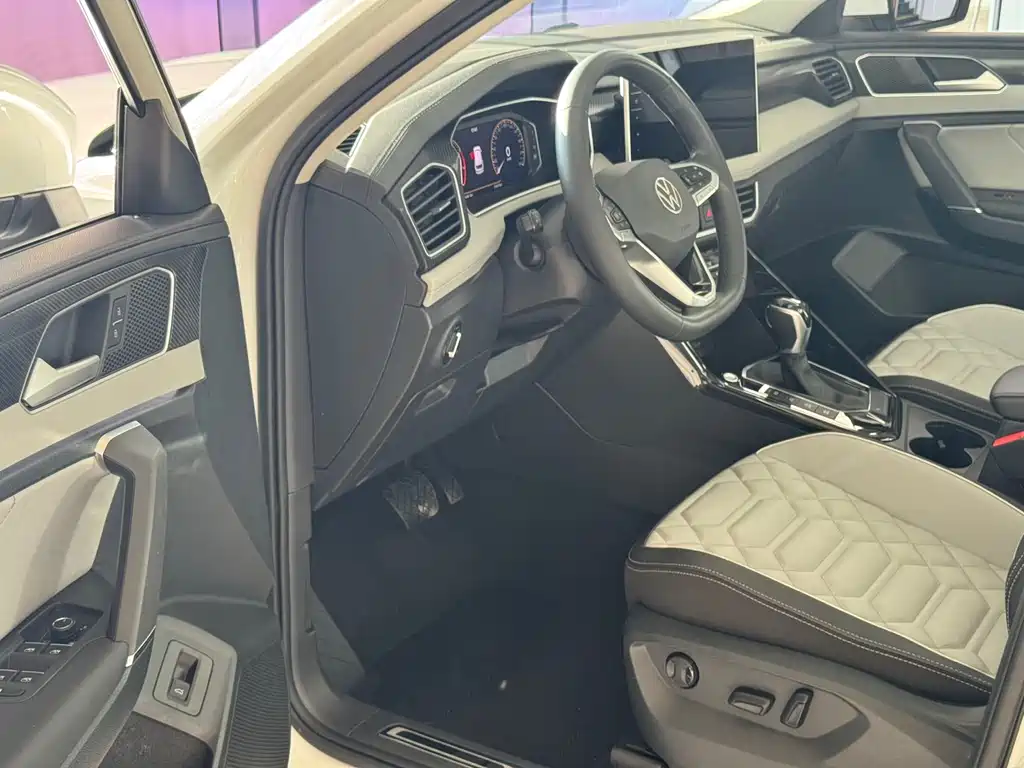 Tyron 2023 280TSI Deluxe Plus Advanced Edition купить на сайте DeffCars