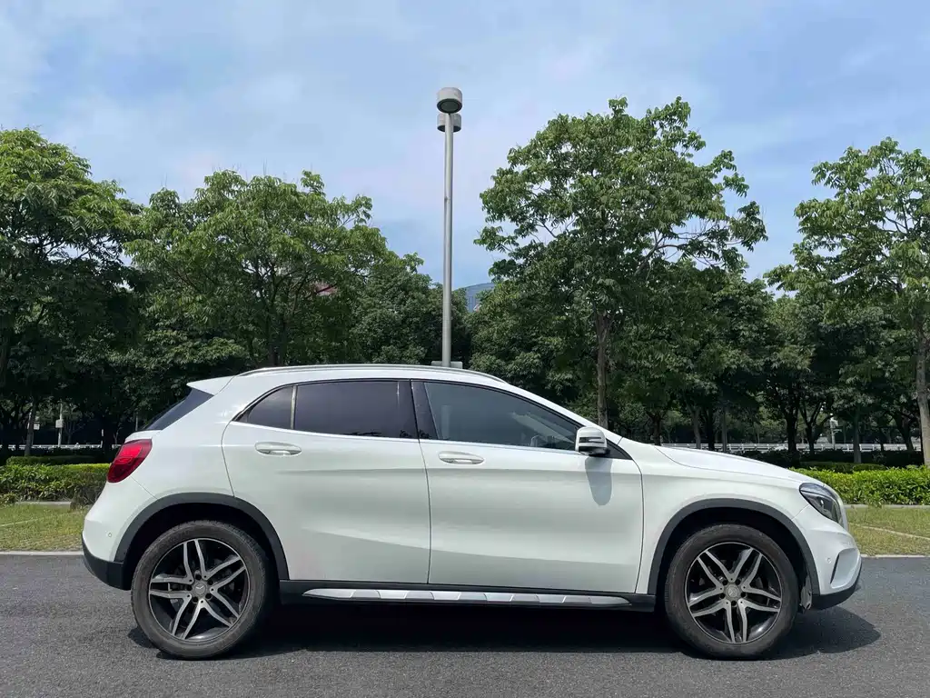 Mercedes GLA 2016 200 Fashion Edition купить на сайте DeffCars