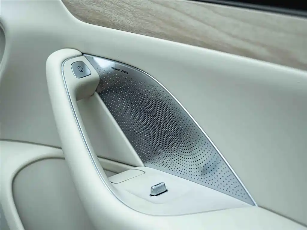 Zhijie S7 2024 Pro купить на сайте DeffCars