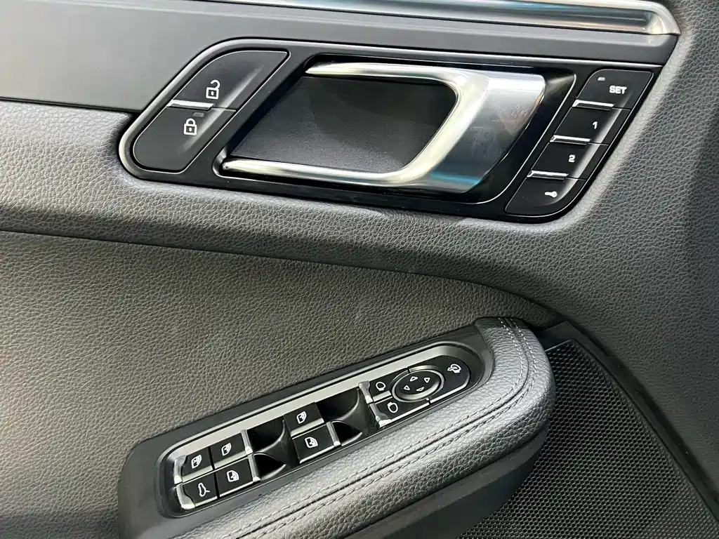 Macan 2018 Macan 2.0T купить на сайте DeffCars