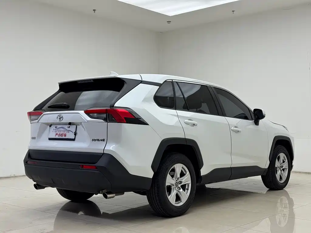 RAV4 Rongfang 2022 2.0L CVT two-wheel drive urban version купить на сайте DeffCars