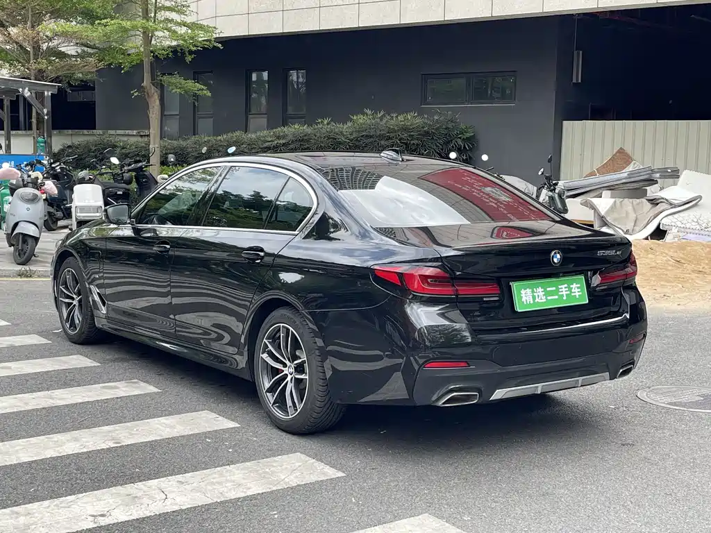 BMW 5 Series New Energy 2021 Model 535Le M Sports Package купить на сайте DeffCars