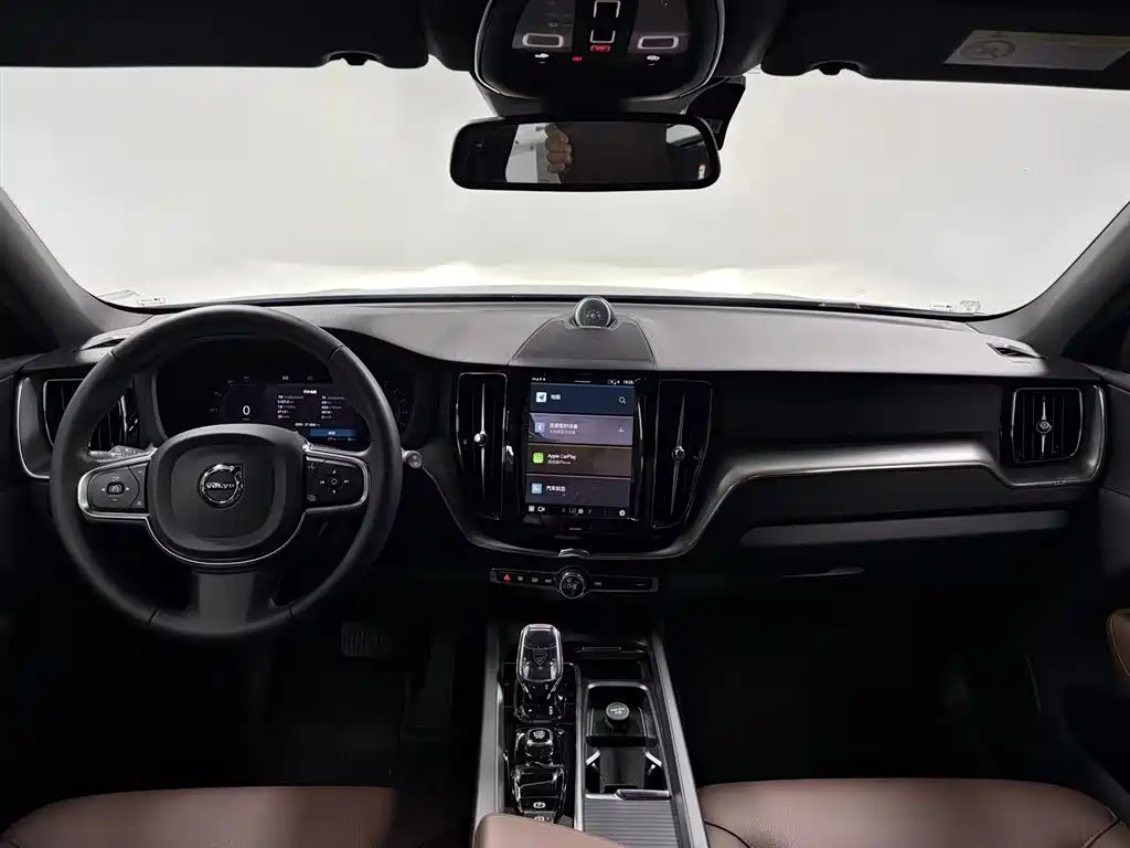 Volvo XC60 2024 B5 four-wheel drive Zhiyi Luxury Edition купить на сайте DeffCars