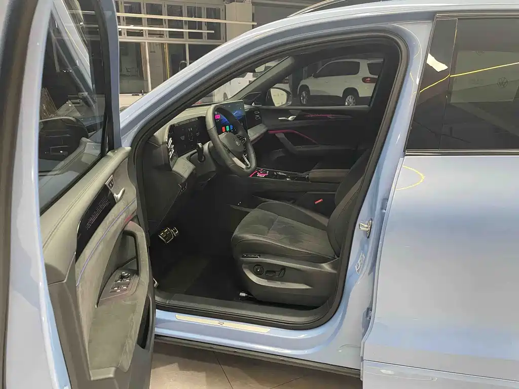 Tiguan L 2024 PRO 380TSI four-wheel drive R-Line Zhizun Edition купить на сайте DeffCars