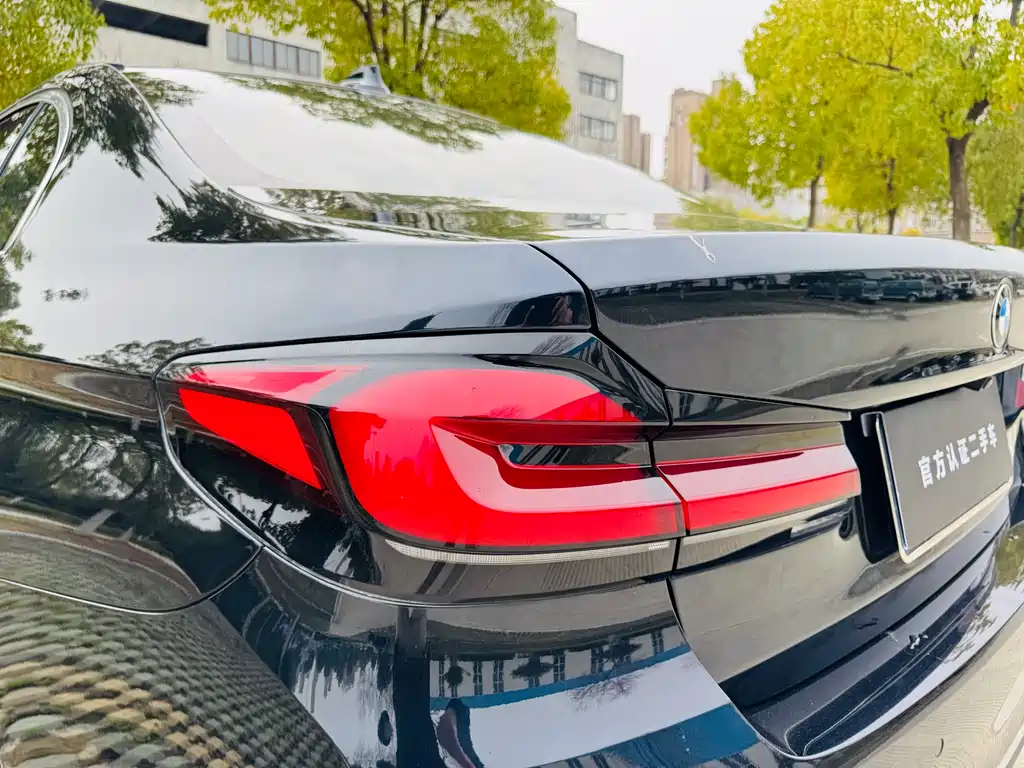 BMW 5 Series 2021 Facelift 530Li Exclusive Luxury Package купить на сайте DeffCars
