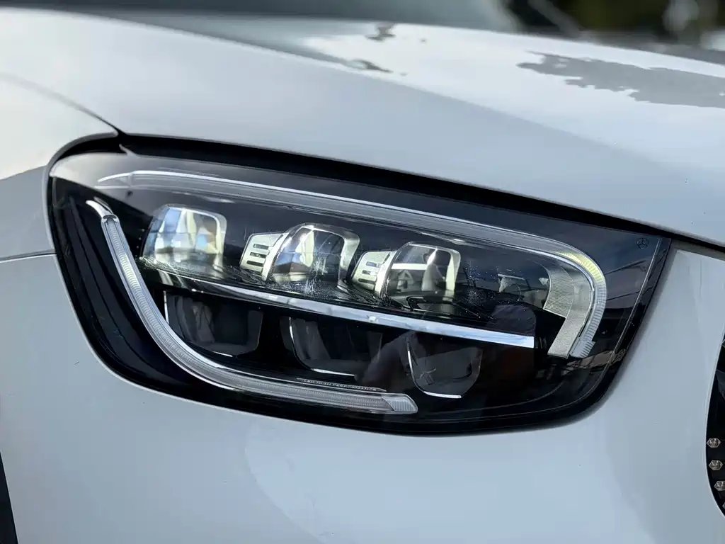 Mercedes-Benz GLC Coupe 2021 GLC 260 4MATIC Coupe SUV купить на сайте DeffCars