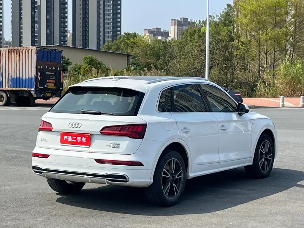 Audi Q5L 2018 45 TFSI Exclusive Fashion Model National VI купить на сайте DeffCars