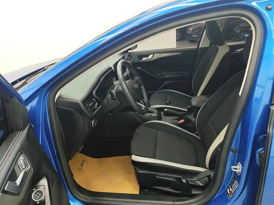 Focus 2021 Sedan 1.5L Automatic Front Jump купить на сайте DeffCars