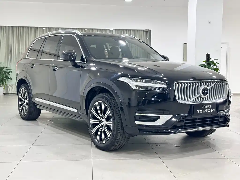 Volvo XC90 2023 B5 Smart Deluxe Edition 7 seats купить на сайте DeffCars