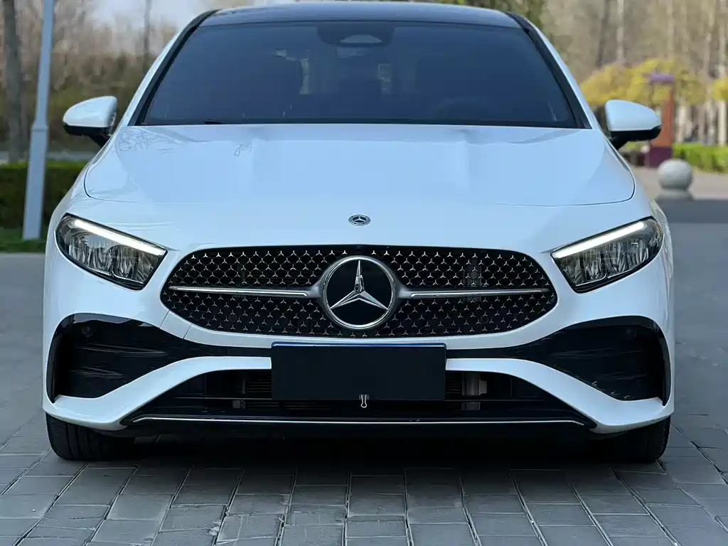 Mercedes-Benz A-Class 2023 A 200 L Fashion Model купить на сайте DeffCars