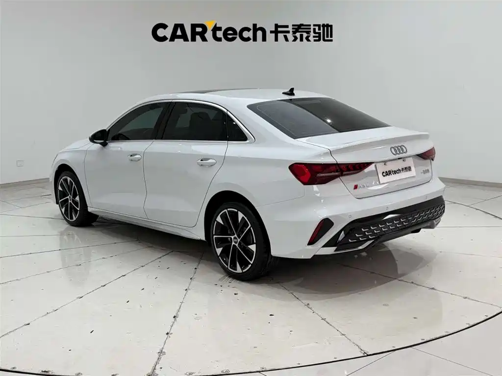Audi A3 2026 A3L Limousine 35TFSI Flying Spur Exclusive купить на сайте DeffCars