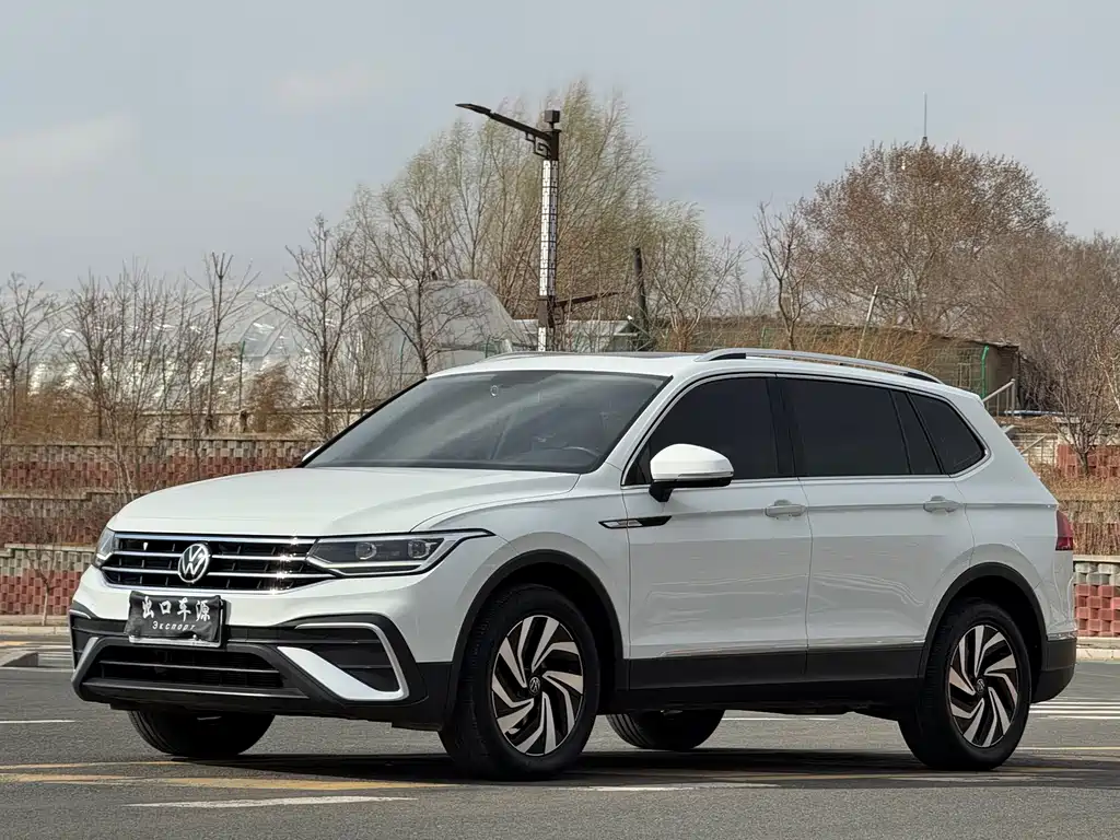 Tiguan L 2023 280TSI automatic two-wheel drive Chaochuang limited edition купить на сайте DeffCars