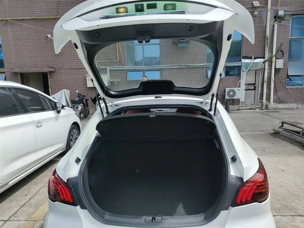 MG6 2020 1.5T automatic Trophy flagship version купить на сайте DeffCars