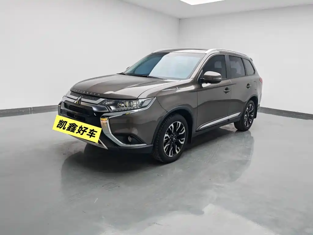 Outlander 2020 2.0L 2WD Enjoy Edition 5 seats купить на сайте DeffCars