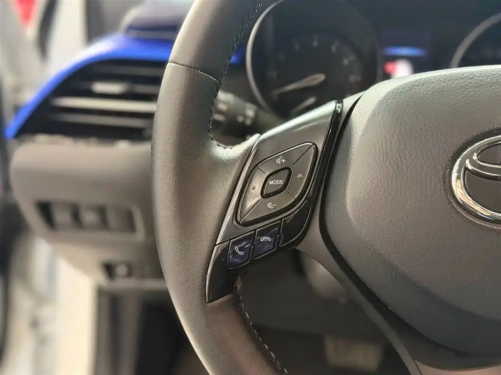 Toyota C-HR 2021 2.0L Comfort Edition купить на сайте DeffCars