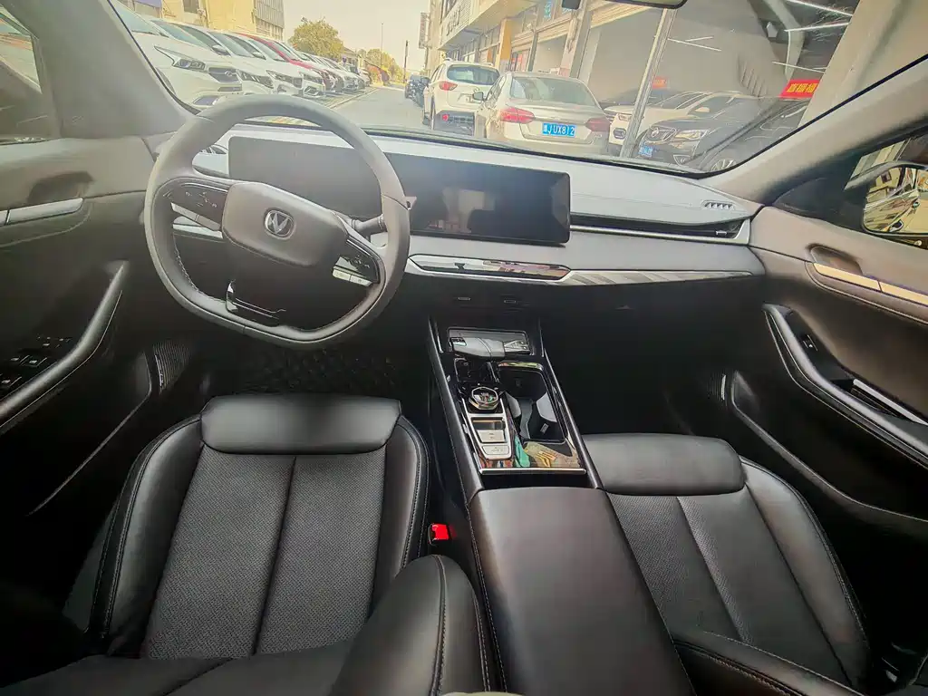 Ruicheng PLUS 2023 1.5T DCT premium model купить на сайте DeffCars