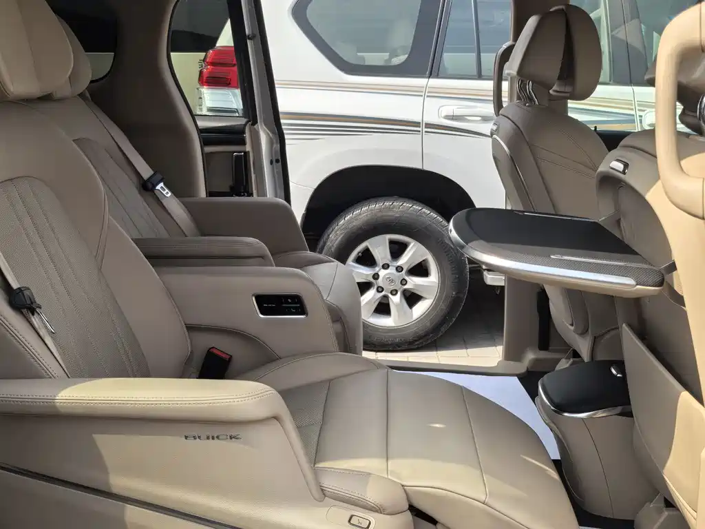Buick GL8 New Energy 2025 Lu Shang Exclusive Edition 7 Seats купить на сайте DeffCars