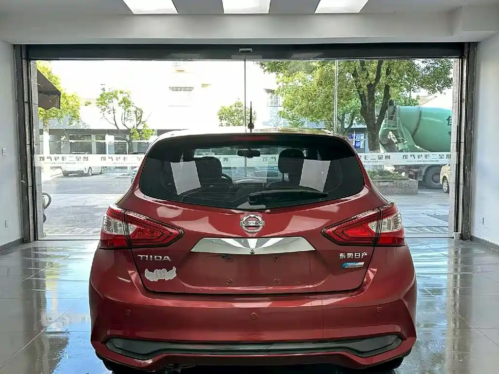 Tiida 2016 1.6L CVT cool version купить на сайте DeffCars