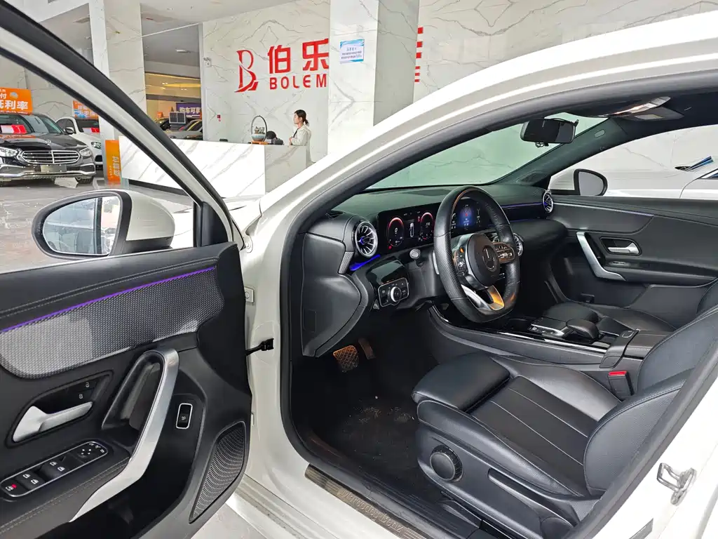 Mercedes-Benz A-Class 2022 A 200 L Sports Sedan Fashionable купить на сайте DeffCars