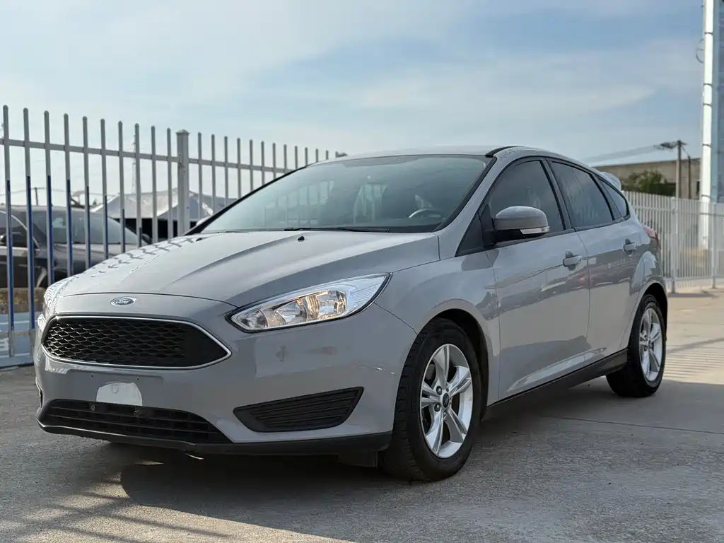 Focus 2018 hatchback classic 1.6L automatic comfort smart mobility version купить на сайте DeffCars
