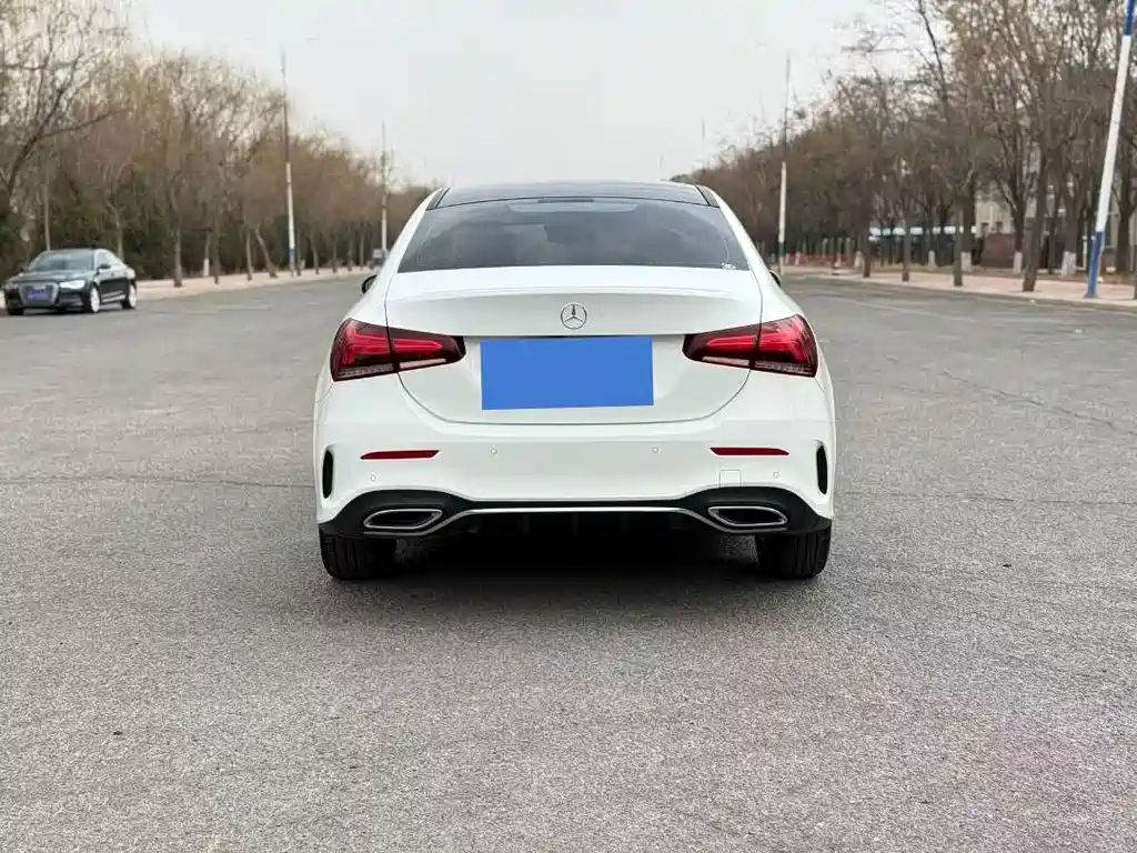 Mercedes-Benz A-Class 2019 A 200 L sports sedan first special edition купить на сайте DeffCars