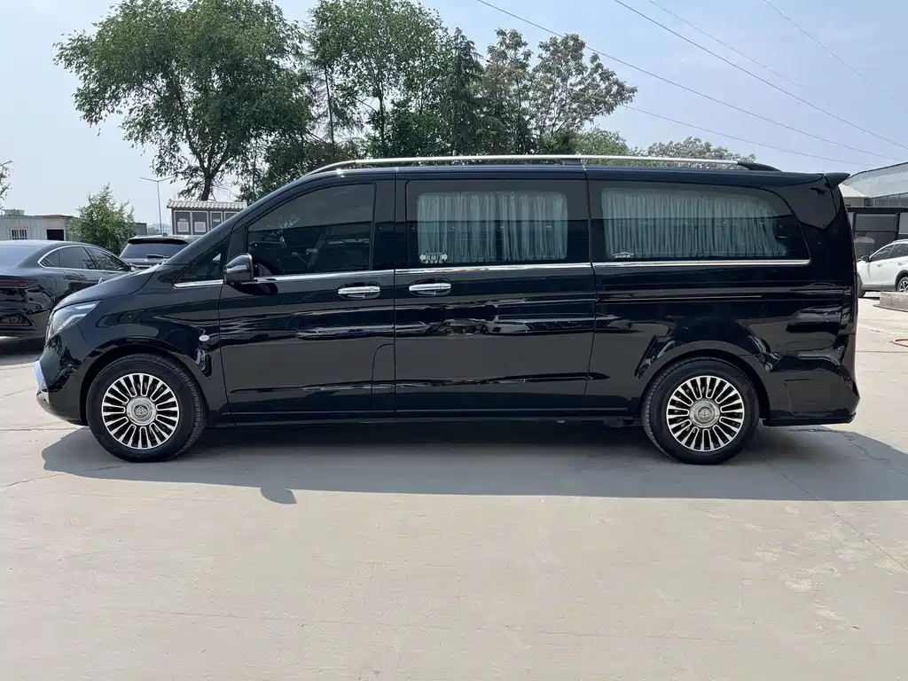 Vito 2023 2.0T Business Edition 7 seats купить на сайте DeffCars