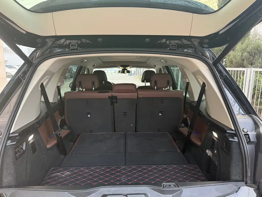 BMW X7 2022 xDrive40i Leading Luxury Package купить на сайте DeffCars