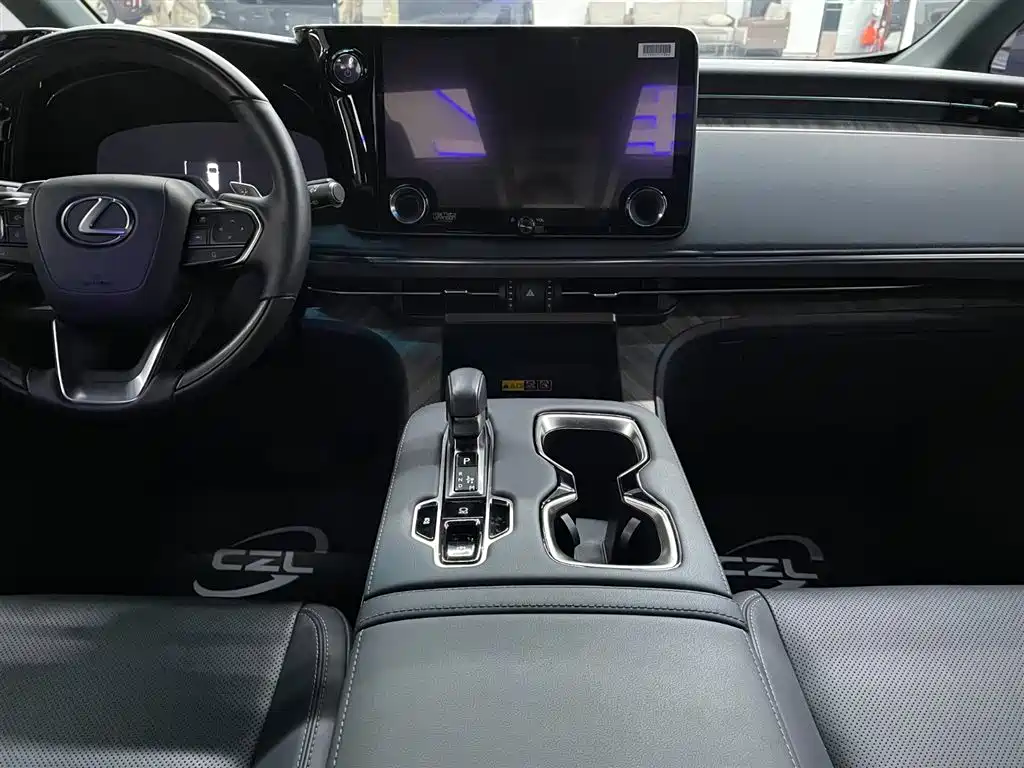 Lexus LM 2023 500h six-seater premium version купить на сайте DeffCars